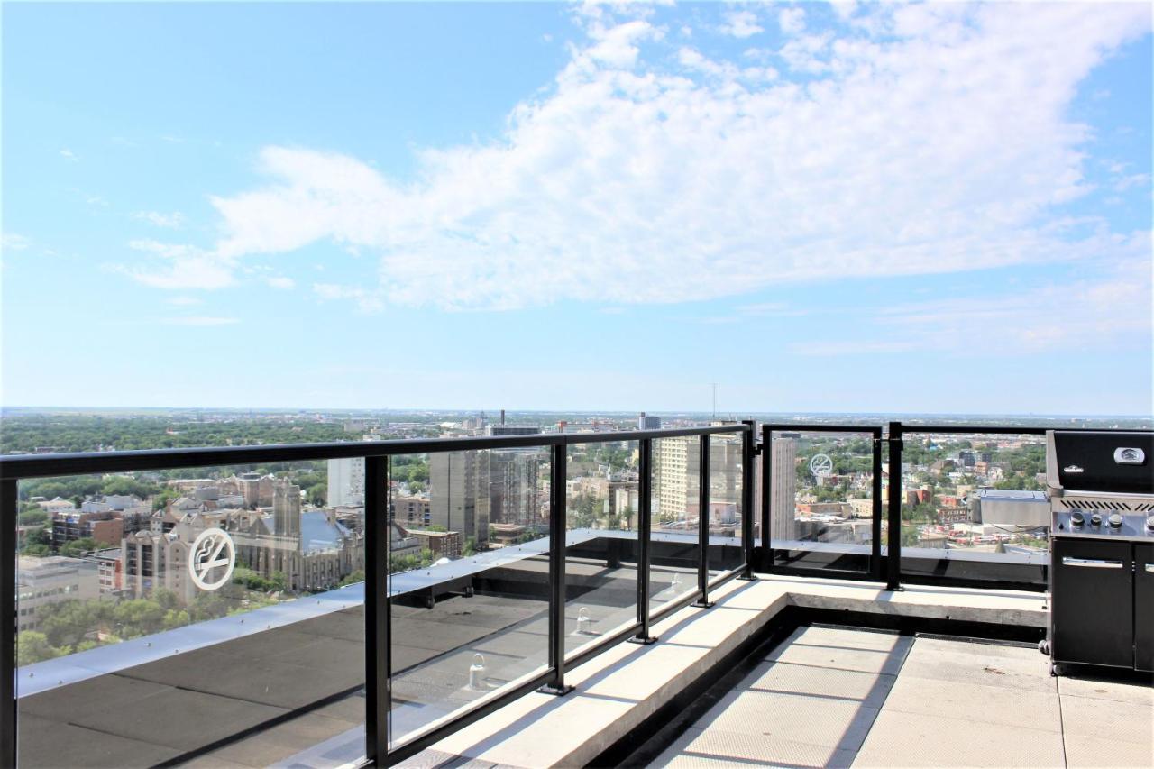 Luxury Skyline Condo In Downtown Free 24/7 Parking Winnipeg Exterior foto